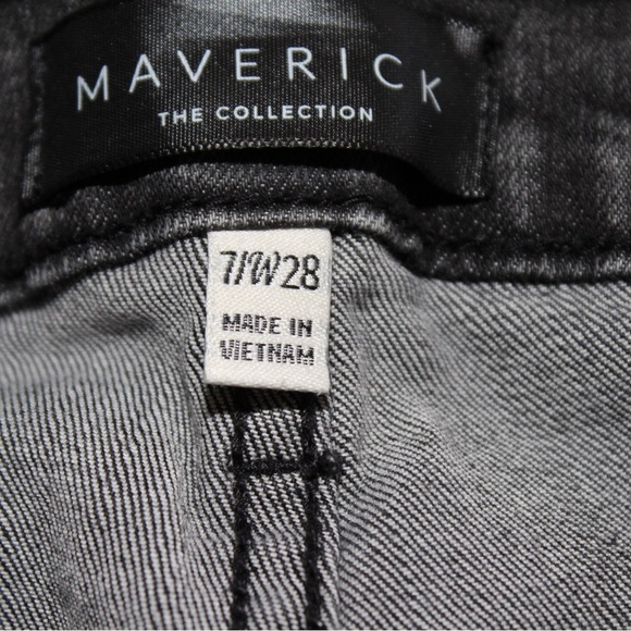 Maverick The Collection Women’s Black Jeans Ripped 7/W28 Trendy - Picture 3 of 4